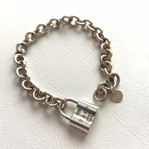 [SOLD] Tiffany & Co 1837 Padlock Chain Bracelet - Picture 2 of 5